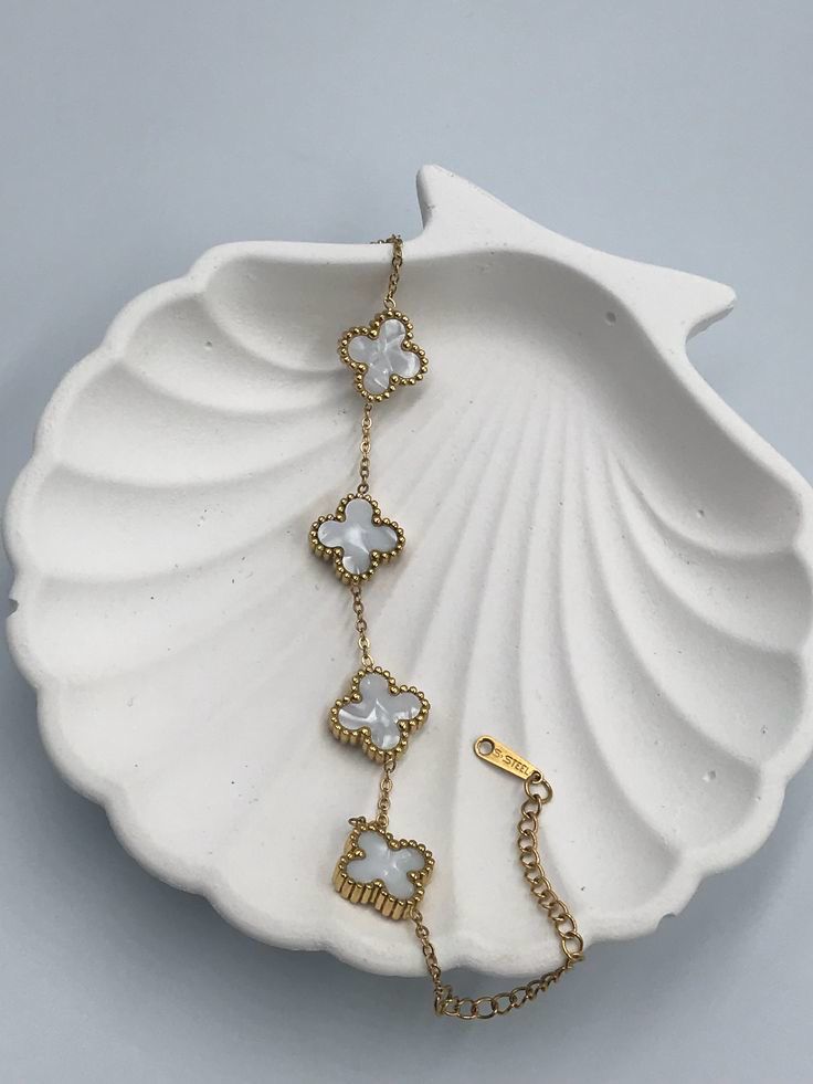 e784dcd4-131c-4b98-adfe-884df7ef9b96